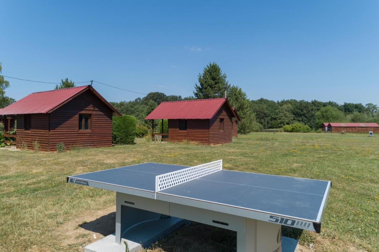 Les Cabanes Parisiennes - Chalets 1H30 From Paris - 62P Sainte-Genevieve-des-Bois Exterior photo