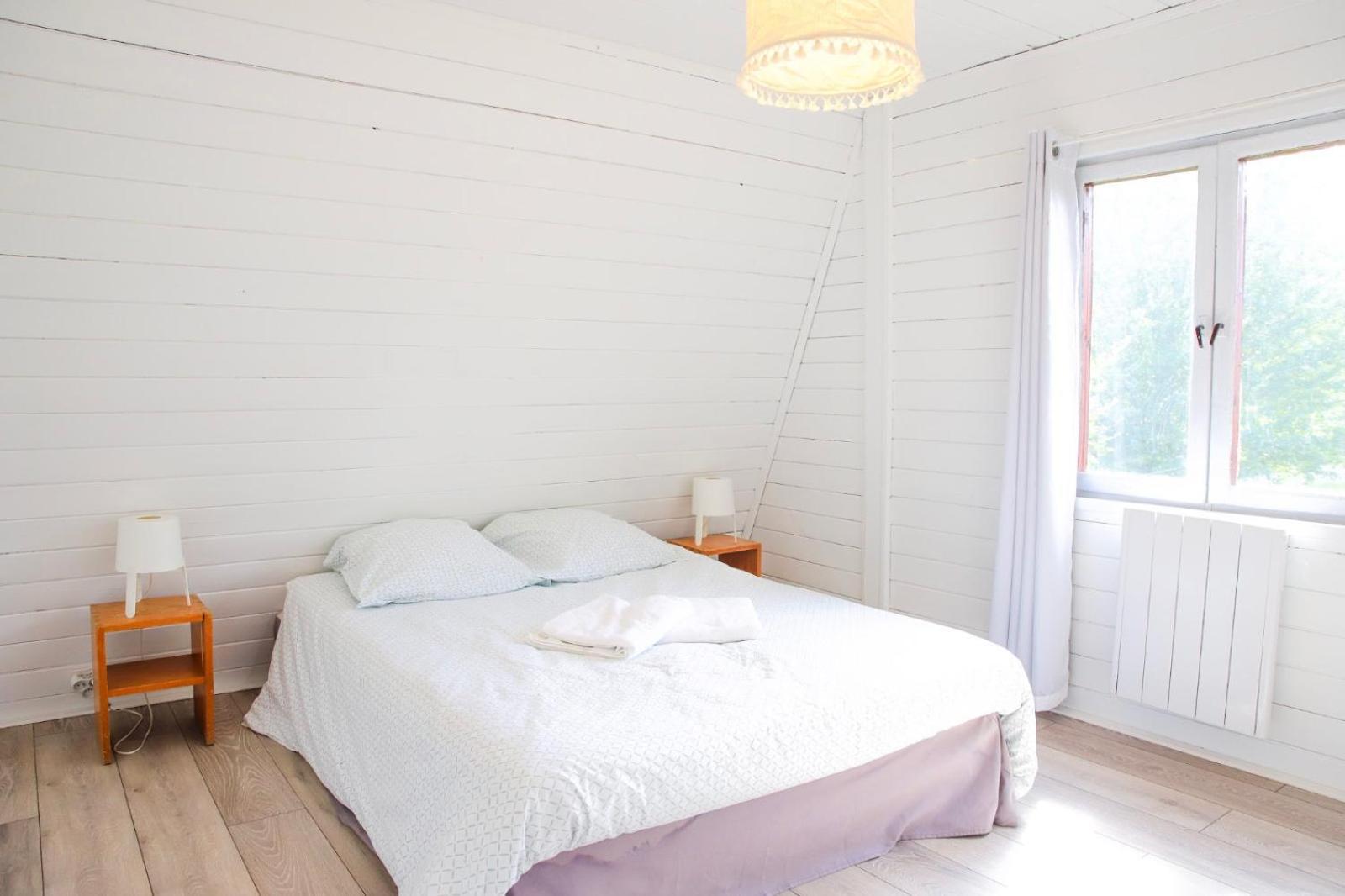 Les Cabanes Parisiennes - Chalets 1H30 From Paris - 62P Sainte-Genevieve-des-Bois Exterior photo
